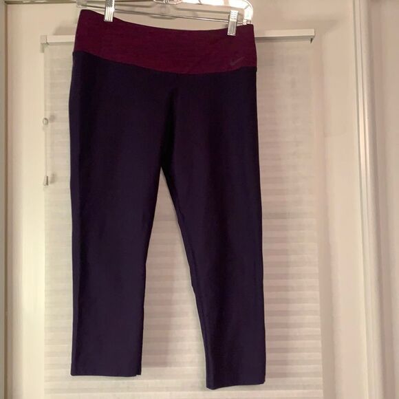 Nike Purple Pink Dri Fit Capri Leggings Pants Ten Less Medium - Picture 1 of 5